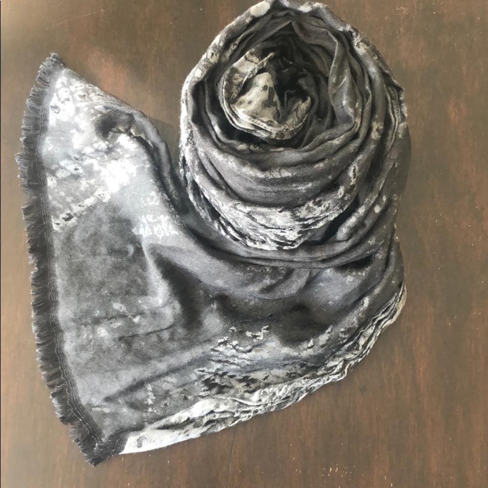 John Varvatos scarf